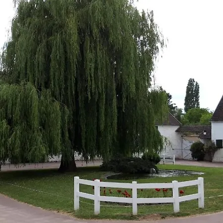 Domaine De La Panetiere - Appartement Longere Autouillet Exterior photo